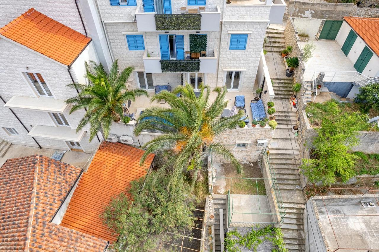 Villa Capitis In The Center ฮวาร์ ภายนอก รูปภาพ